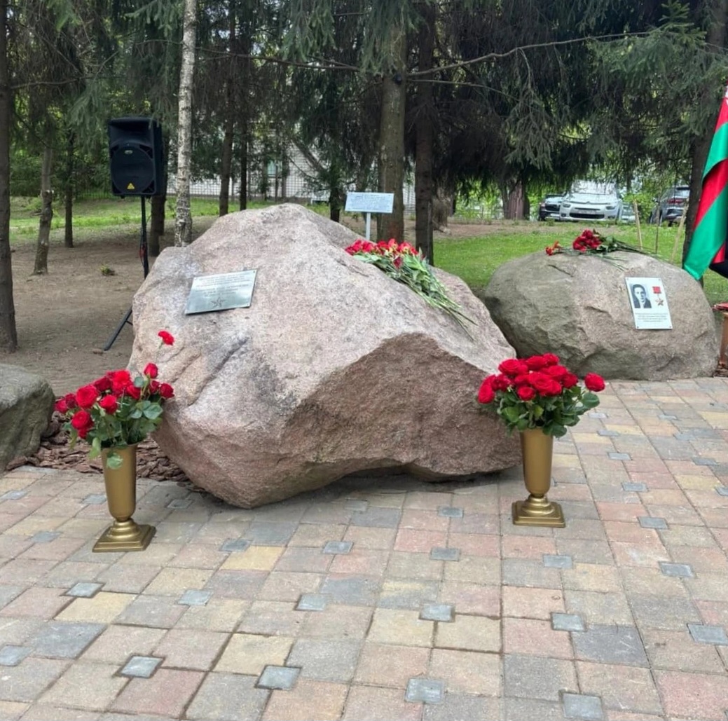 Этот памятный знак станет символом благодарности и памяти о героизме защитников Родины.